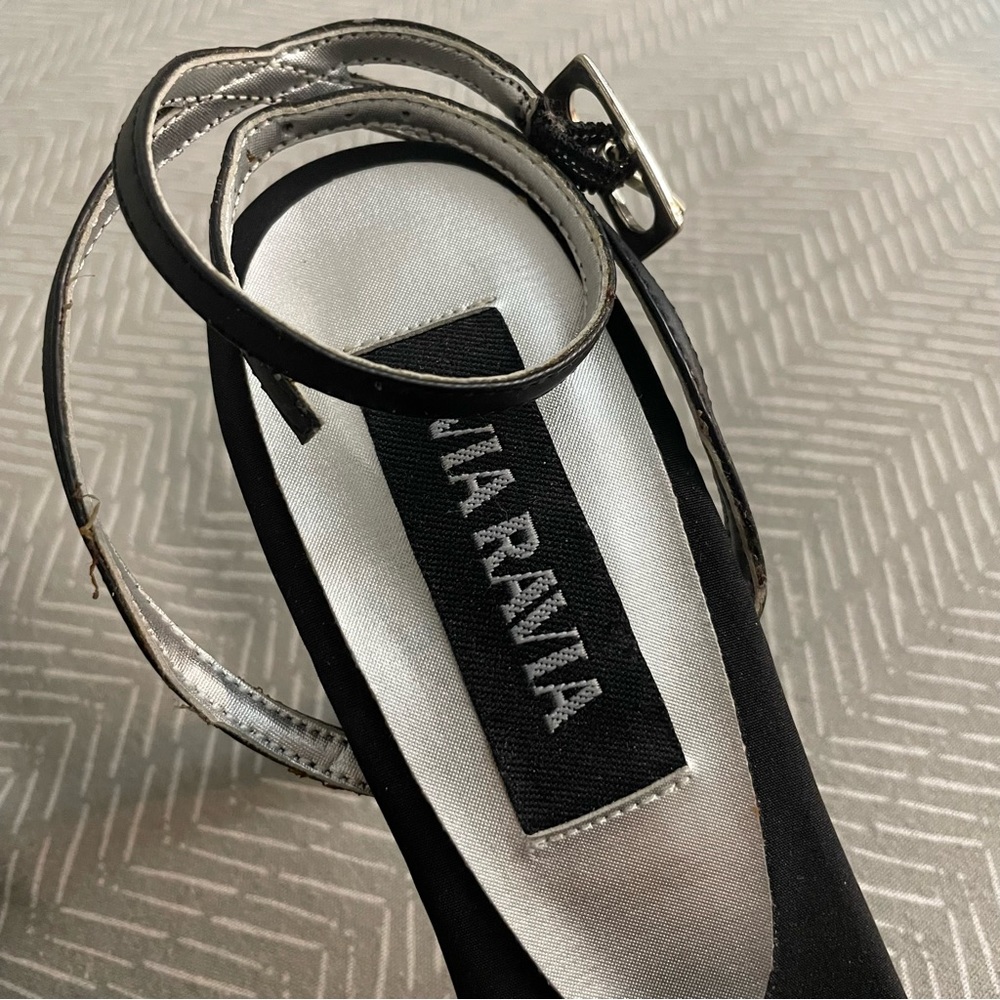 VINTAGE VIA RAVIA Heels - Picture 3 of 5